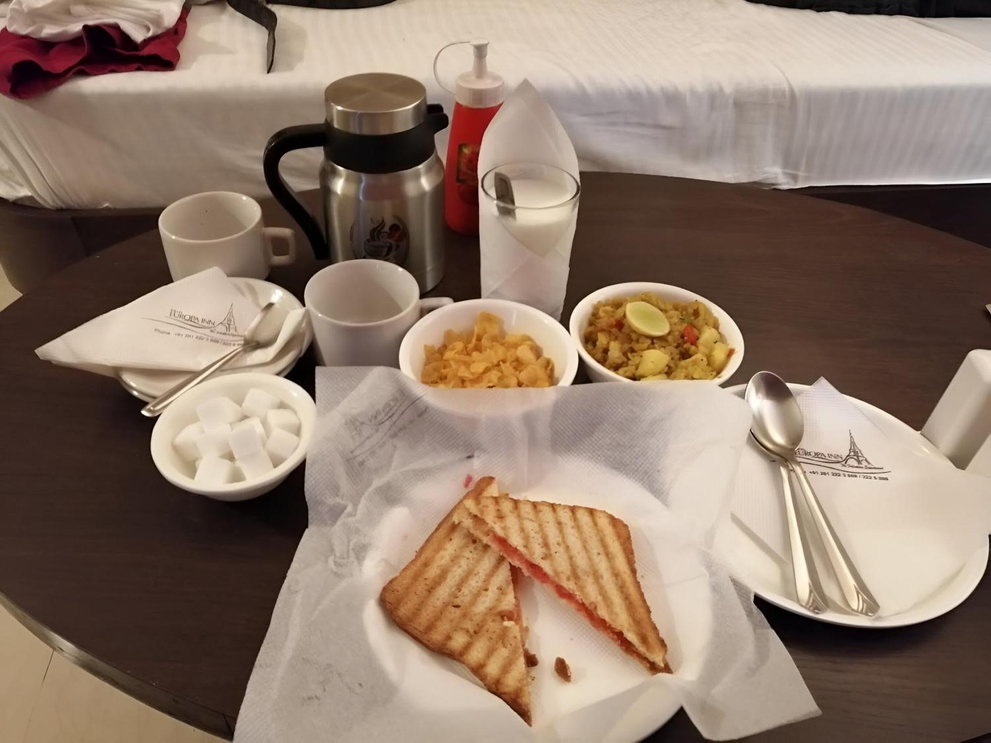 New Hotel Europa Inn Раджкот Экстерьер фото
